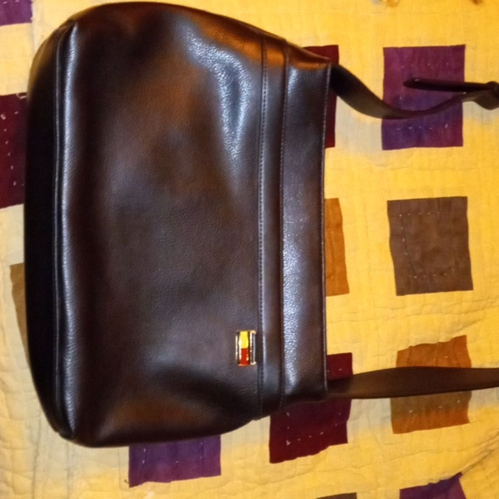 Tommy Hilfiger women's purse black